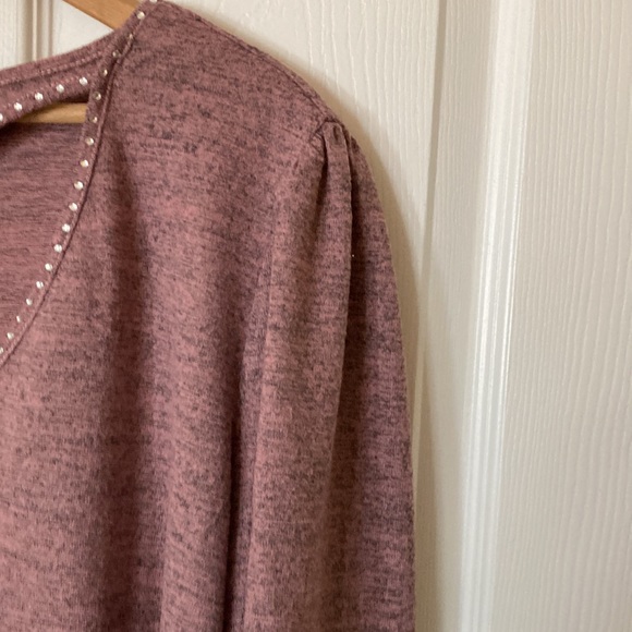 NWOT scoop neck, 3/4 sleeve peekaboo knit top - Picture 3 of 3